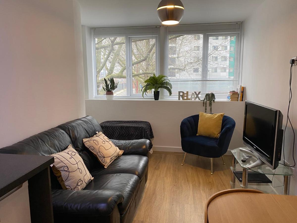 Modern City Centre Apartment Portsmouth Buitenkant foto